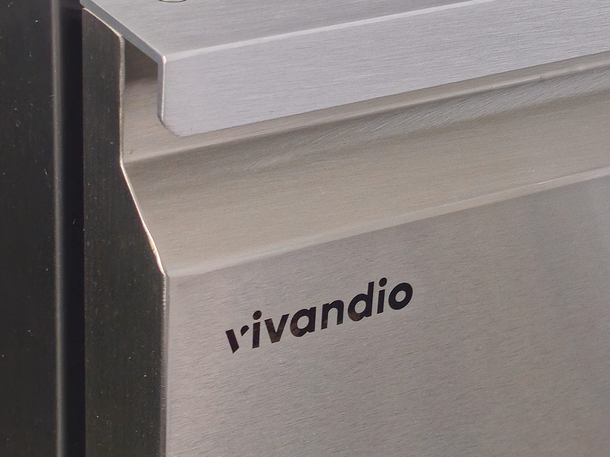 VIVANDIO FD-110 vanjski hladnjak za vino 3 VIVANDIO FD-110 vanjski hladnjak za vino - Slika 3