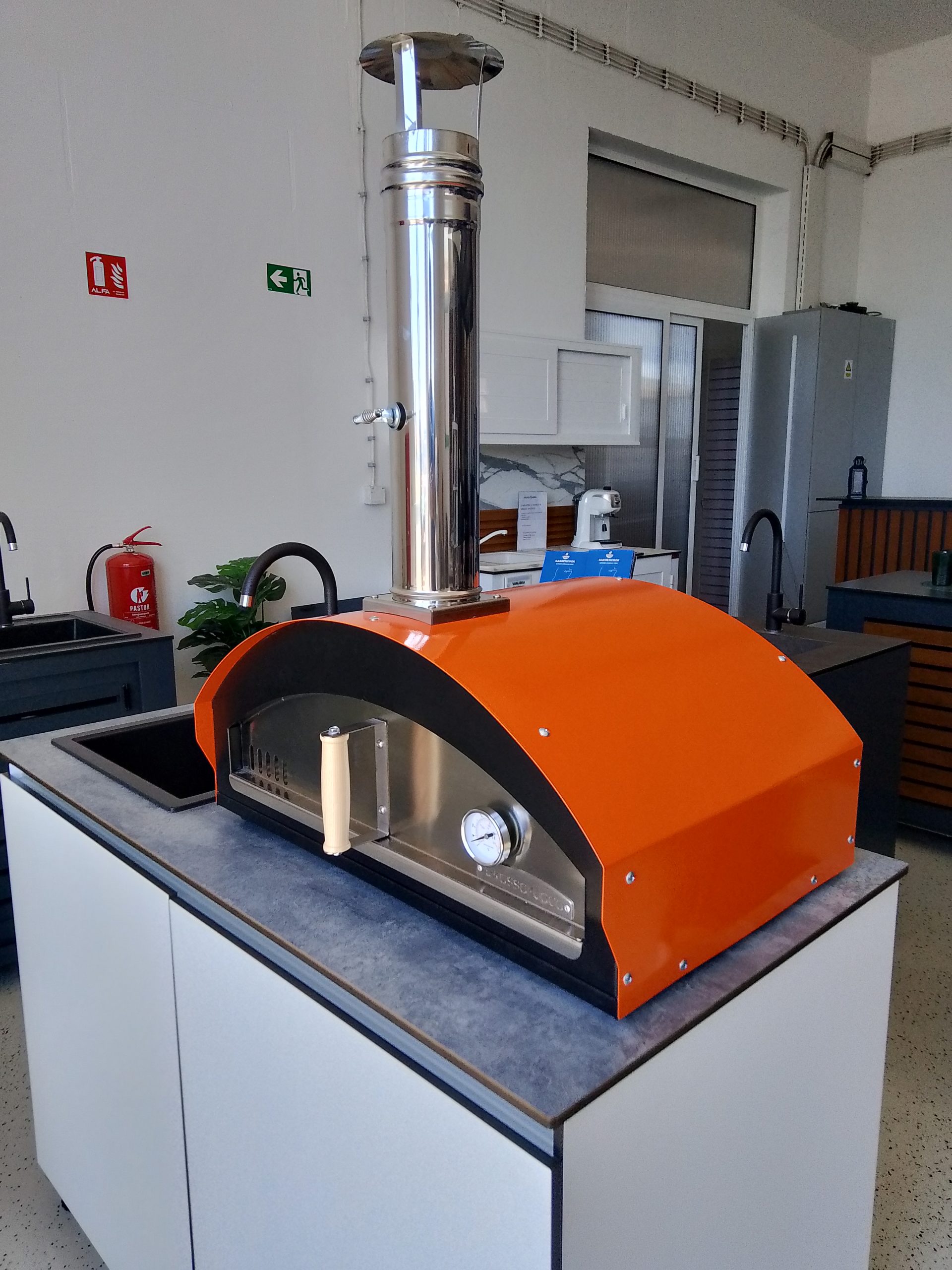 Rossofuoco® Mino - vanjska peć za pizzu na drva 8 Rossofuoco® Mino - vanjska peć za pizzu na drva - Slika 8